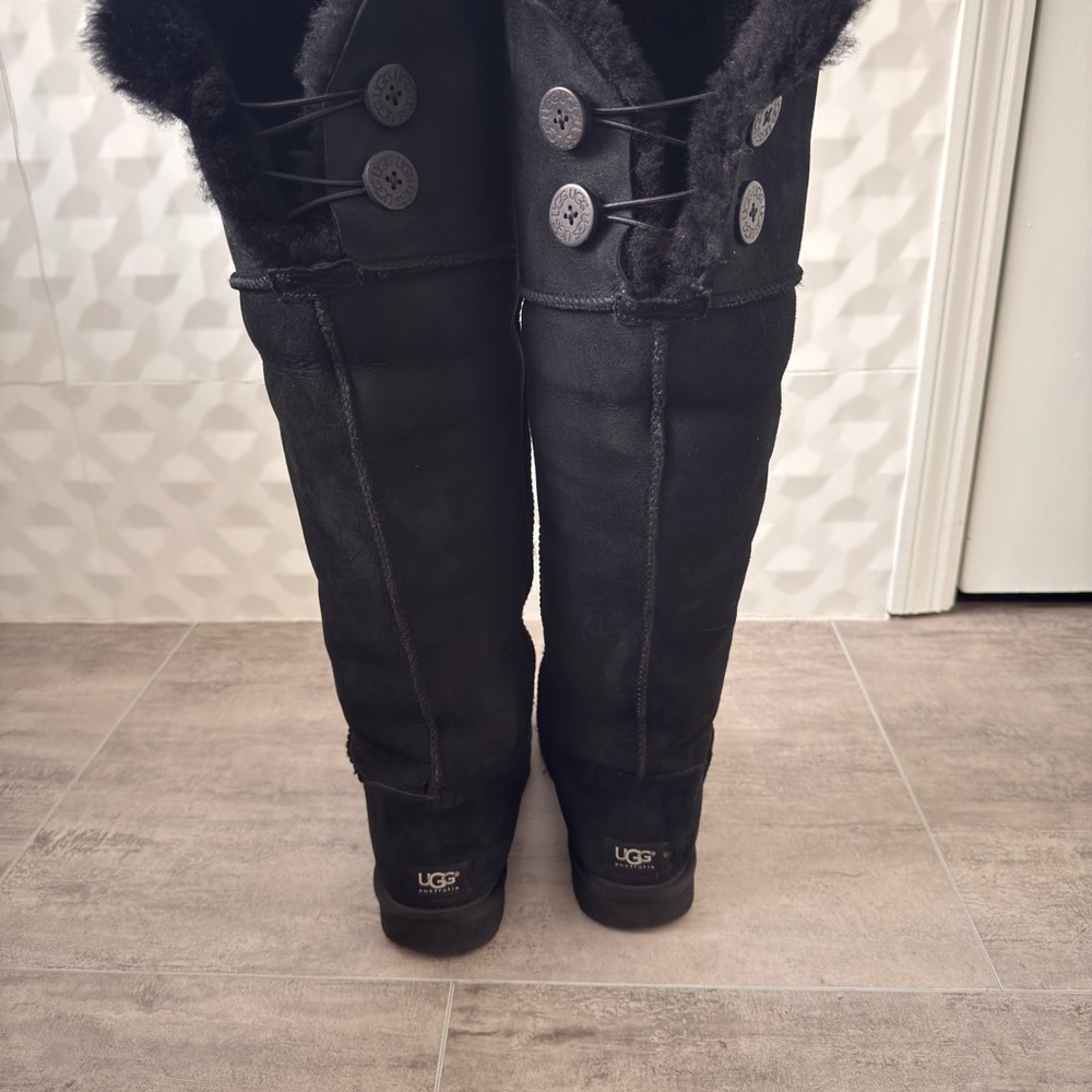UGG OVER THE KNEE BAILEY BUTTON BOMBER BOOTS Size 8 - Picture 4 of 14